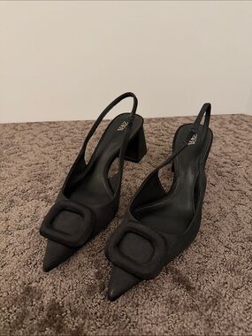 Zara Black Pointed Toe Slingback Block Heels with Buckle Accent